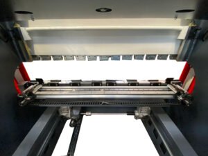 Pressa piegatrice idraulica mod. XL CNC ESA 875 fino a nr. 8 assi controllati
