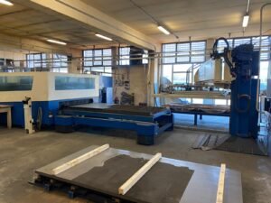 Taglio Laser Trumpf Trulaser 3530 – 3000×1500 mm – Potenza 4000w Completo di automazione per il carico e lo scarico della laniera “LIftMaster”