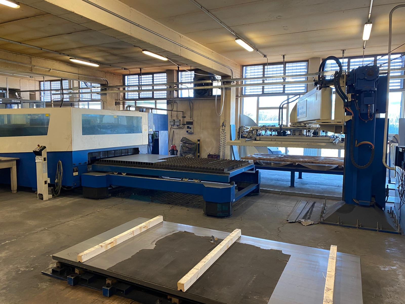 Taglio Laser Trumpf Trulaser 3530 – 3000×1500 mm – Potenza 4000w Completo di automazione per il carico e lo scarico della laniera “LIftMaster”