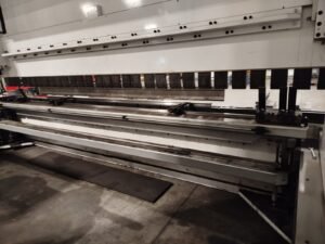 Pressa Piegatrice Idraulica Vimercati 6000×250 ton