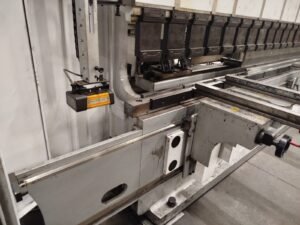 Pressa Piegatrice Idraulica Vimercati 6000×250 ton
