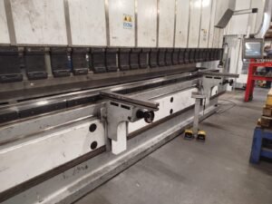 Pressa Piegatrice Idraulica Vimercati 6000×250 ton