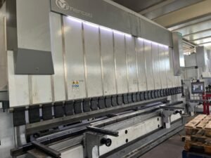 Pressa Piegatrice Idraulica Vimercati 6000×250 ton