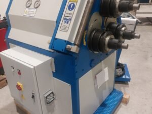 Curvatrice Adria APK 61 - Nuova -